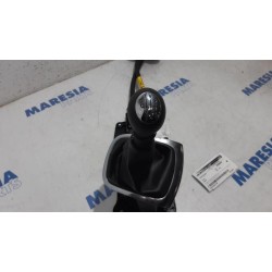 Renault - Megane - Gear stick