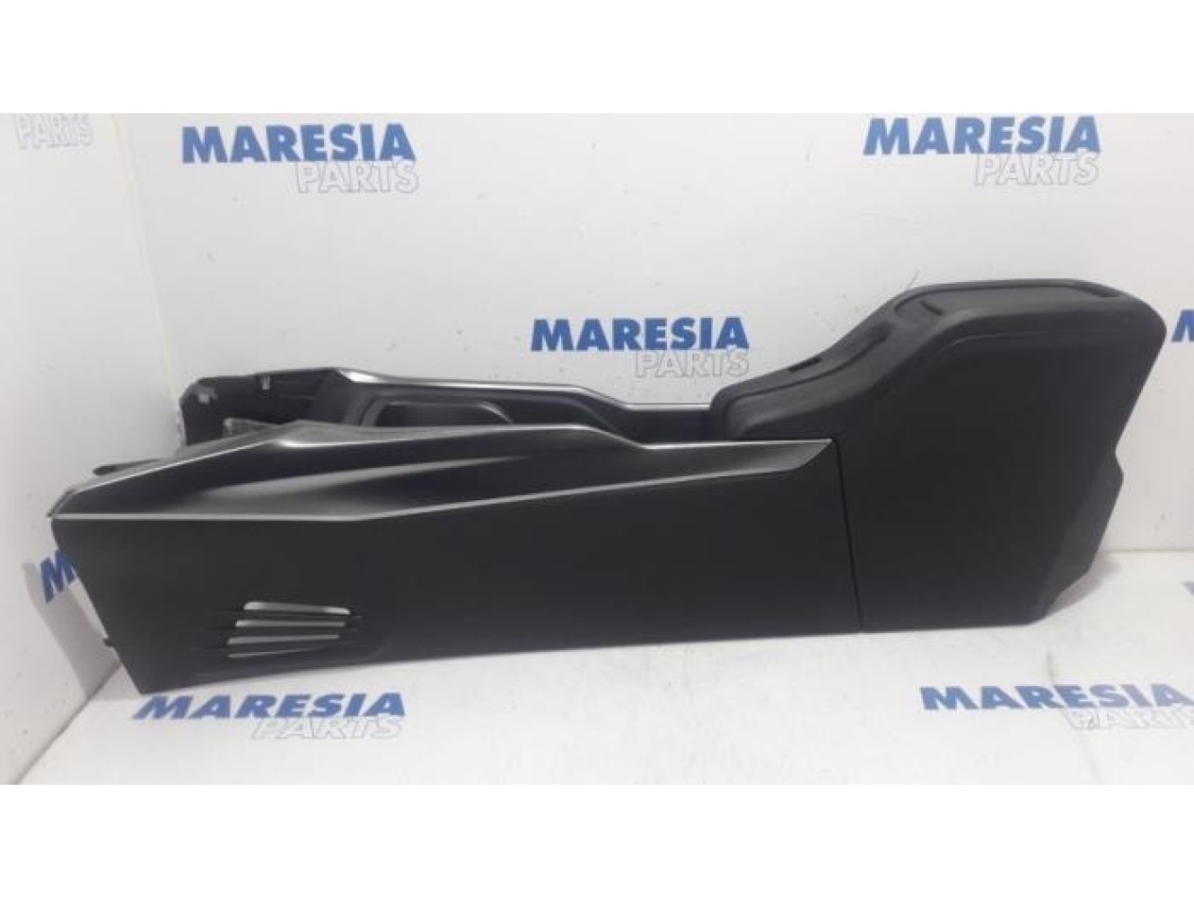 Peugeot - 2008 - Middle console