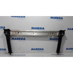 Renault - Megane - Radiator bar