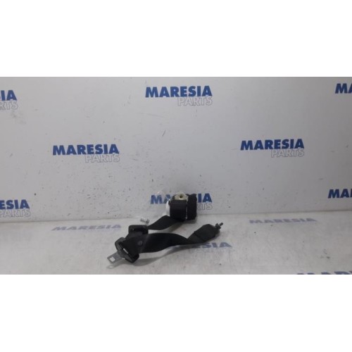 Fiat - 500 - Rear seatbelt, right