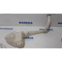 Peugeot - 207 - Front windscreen washer reservoir