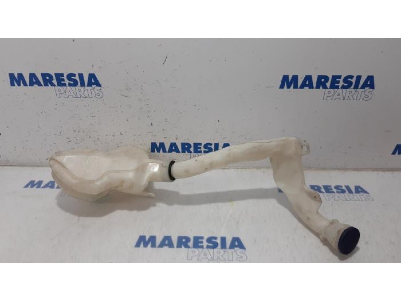 Peugeot - 207 - Front windscreen washer reservoir