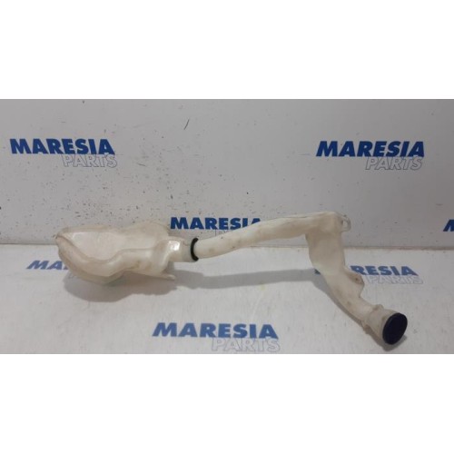 Peugeot - 207 - Front windscreen washer reservoir