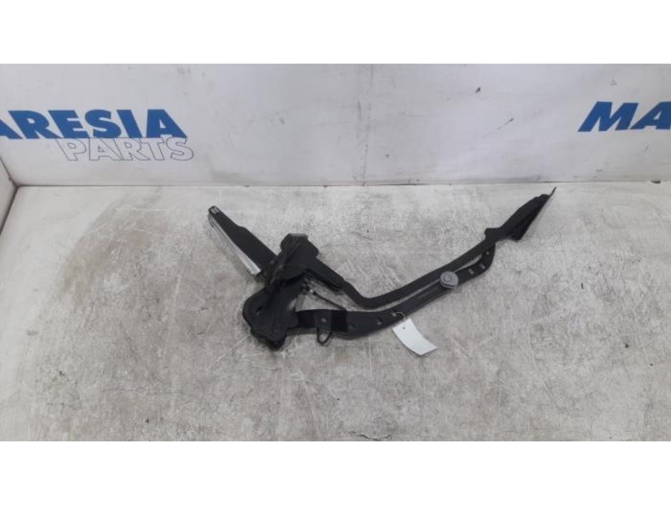 Peugeot - 207 - Convertible top hinge