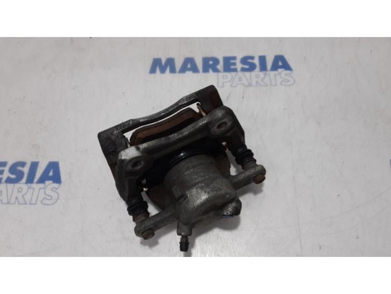 Renault - ZOE - Front brake calliper, right