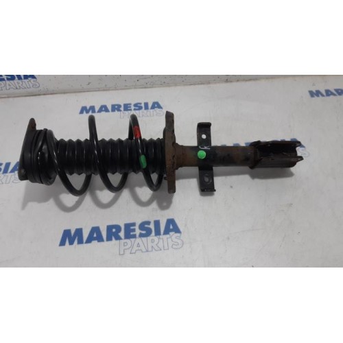 Renault - ZOE - Front shock absorber rod, right