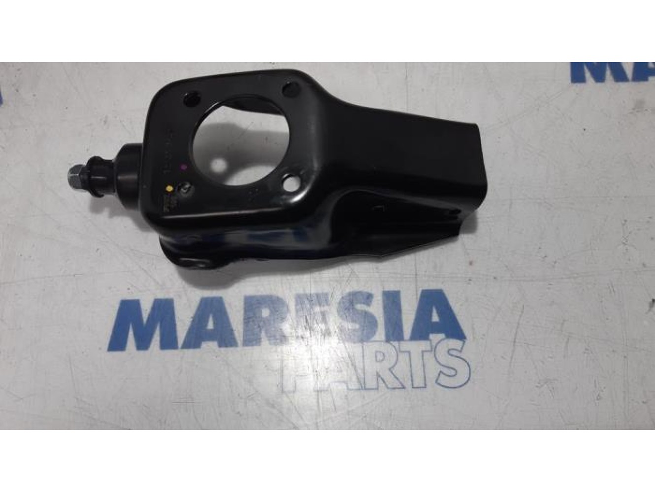 Fiat - Panda - Achsschenkelhalter links vorne