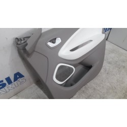 Renault - ZOE - Front door trim 4-door, right