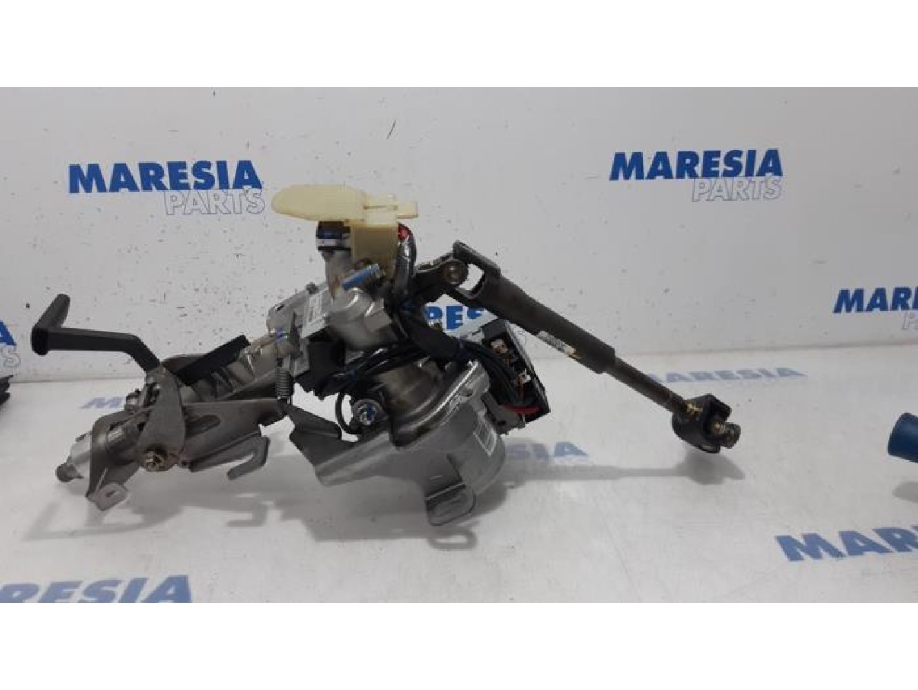 Renault - ZOE - Steering column housing