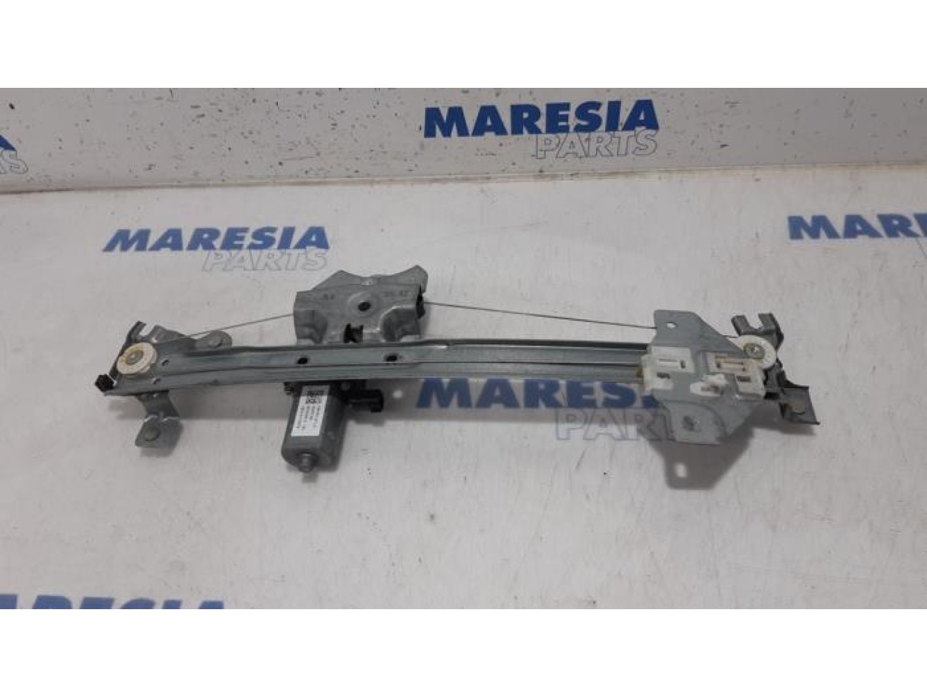 Renault - ZOE - Rear door window mechanism 4-door, right