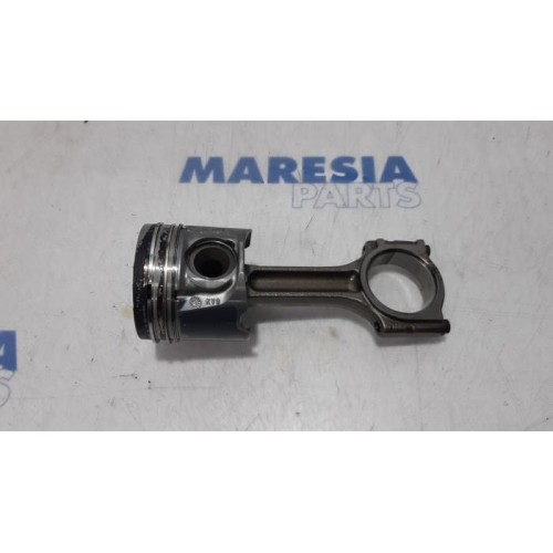 Renault - Trafic - Piston