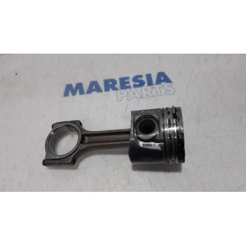 Renault - Trafic - Piston