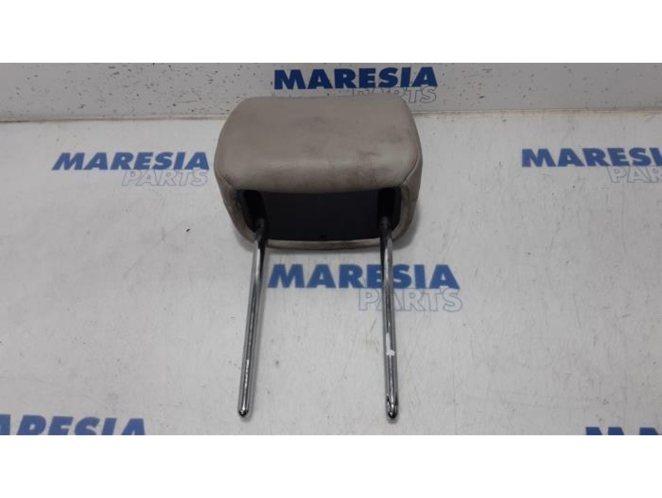 Peugeot - 307 - Headrest