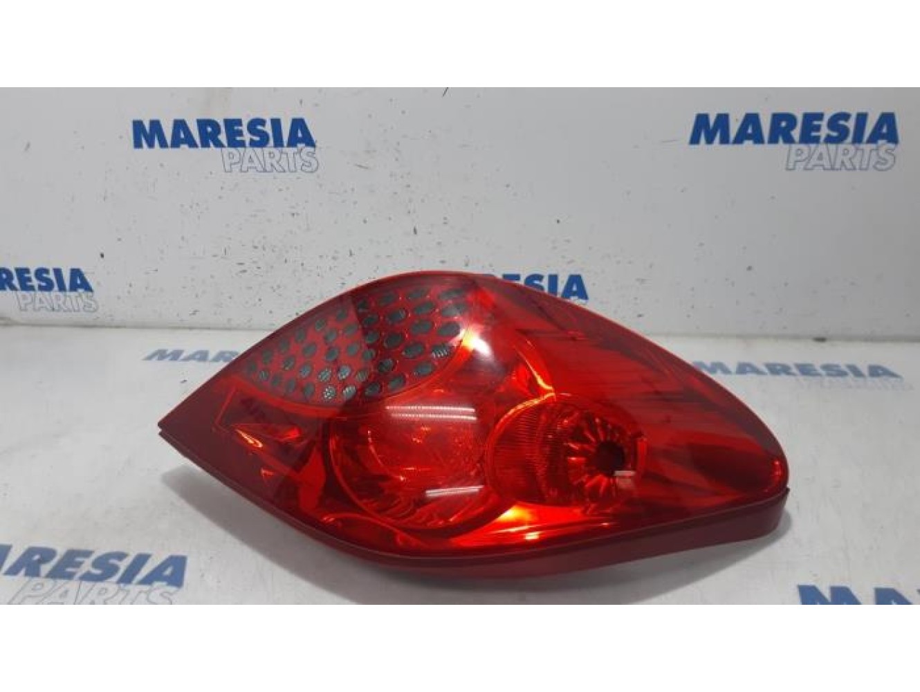 Peugeot - 207 - Achterlicht links