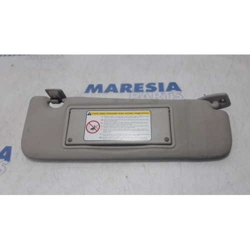Peugeot - 207 - Sun visor