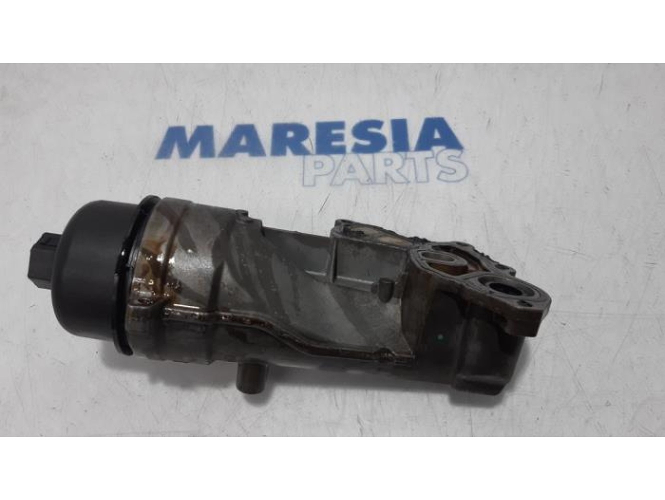 Peugeot - 5008 - Oil filter holder