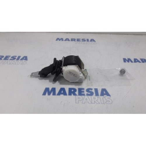 Peugeot - 5008 - Rear seatbelt, left