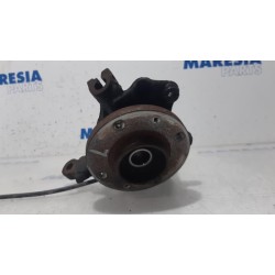 Citroen - C3 - Fusee links-voor
