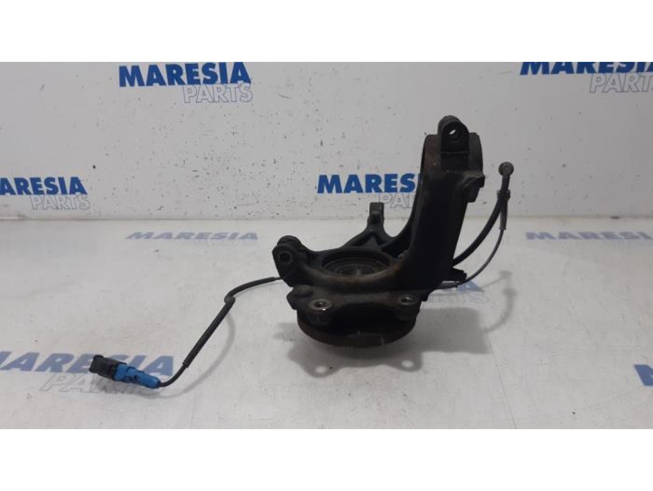 Citroen - C3 - Fusee links-voor