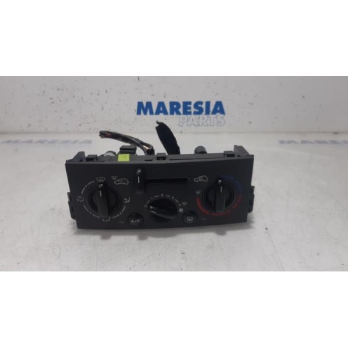 Peugeot - 207 - Heater control panel