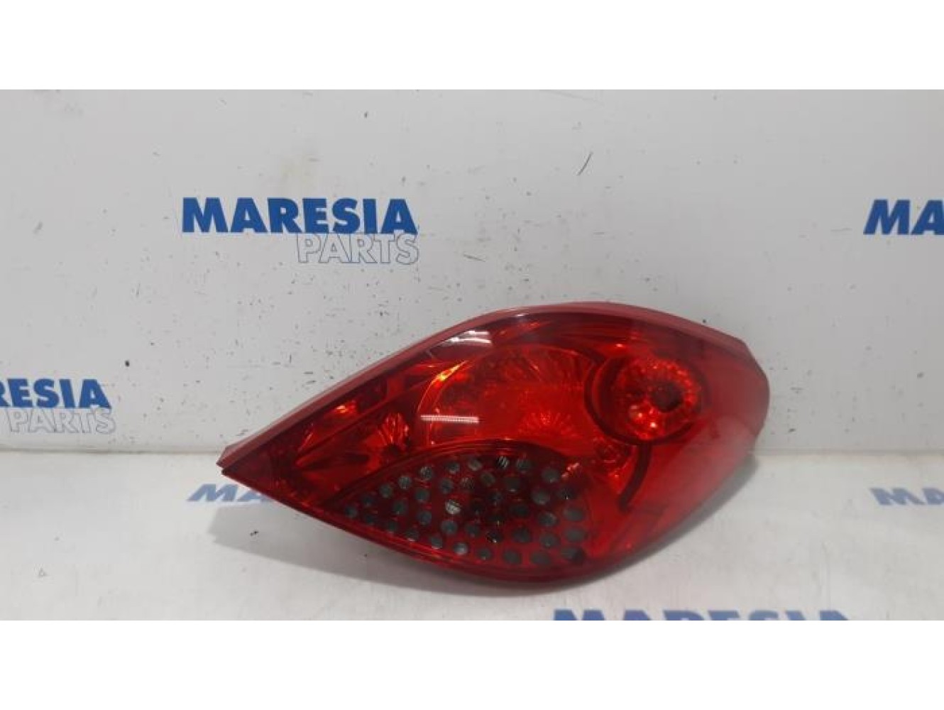 Peugeot - 207 - Taillight, right