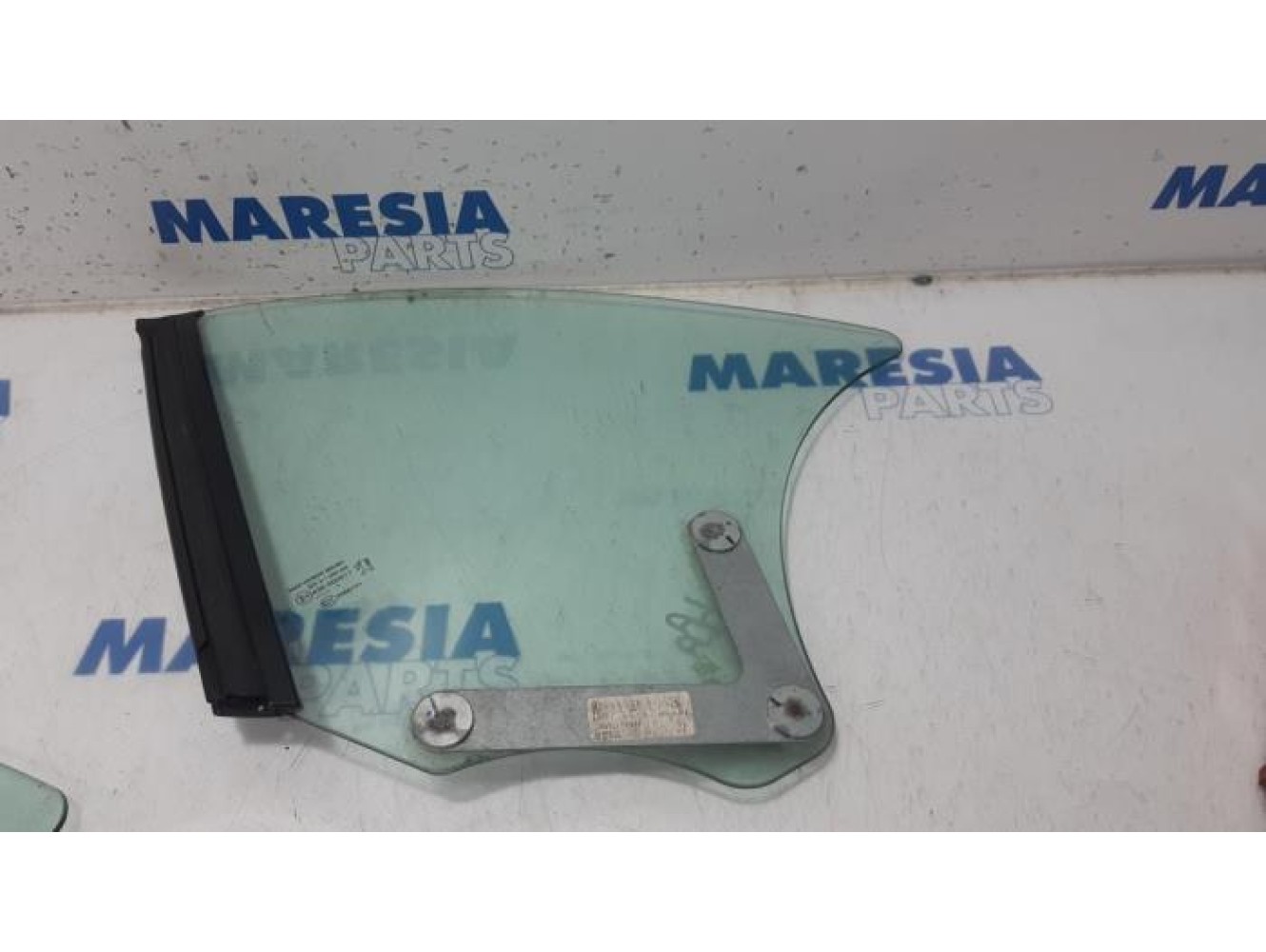 Peugeot - 207 - Ruit 2Deurs links-achter