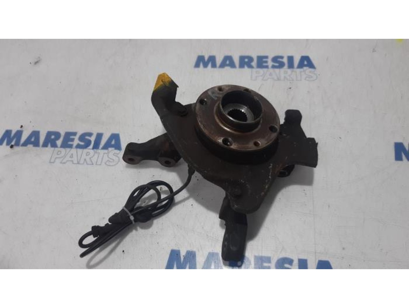 Fiat - Bravo - Knuckle, front right