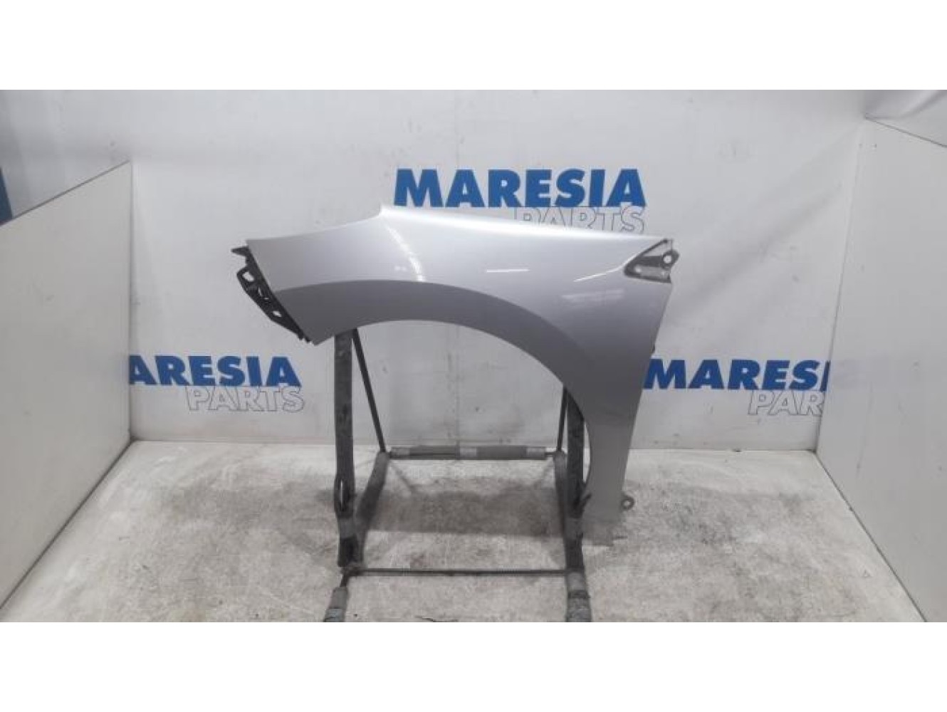 Peugeot - 308 - Front wing, left