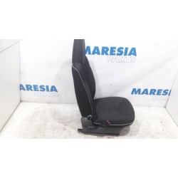 Peugeot - 107 - Sitz links