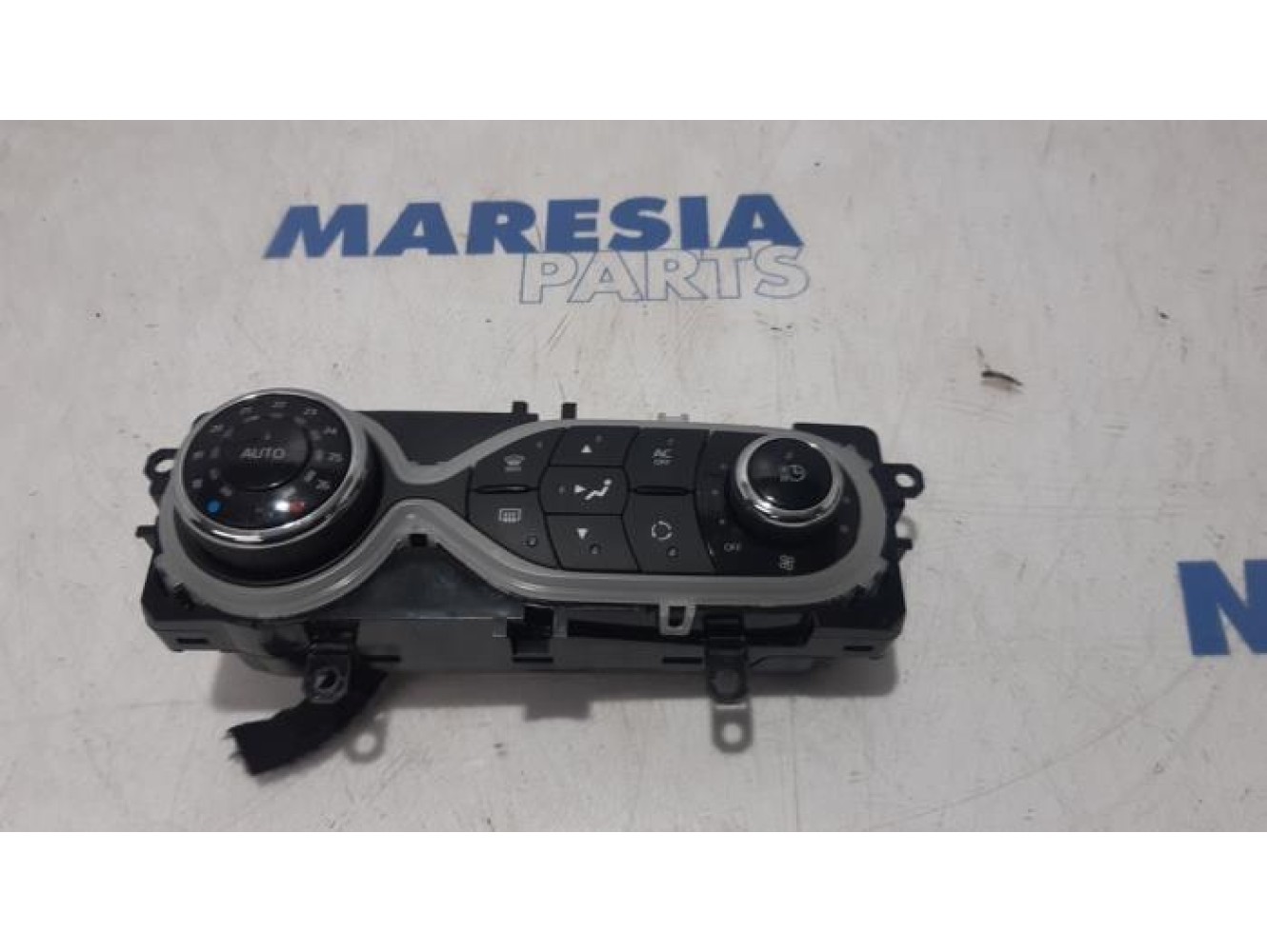 Renault - ZOE - Heater control panel