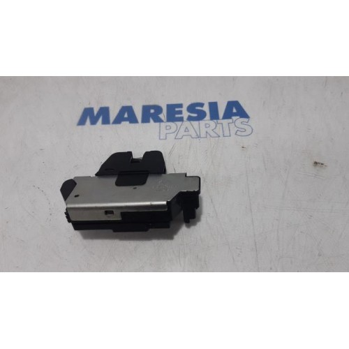 Citroen - C3 - Tailgate lock mechanism