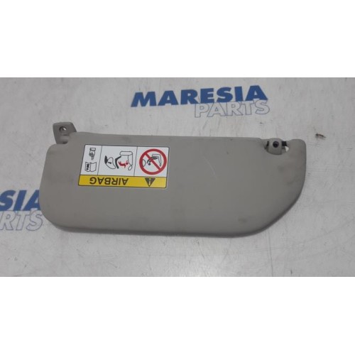 Citroen - C3 - Sun visor
