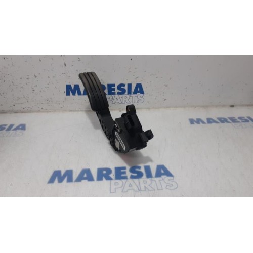 Opel - Vivaro - Gaspedalposition Sensor