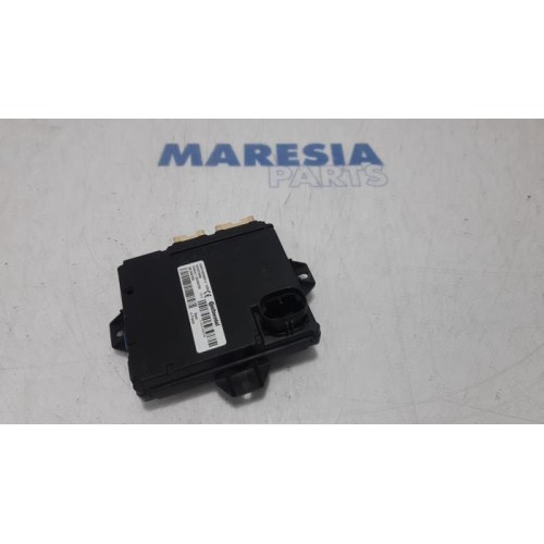 Opel - Vivaro - Central door locking module