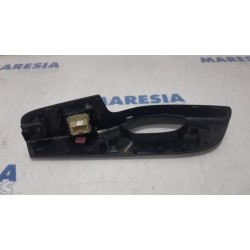 Opel - Vivaro - Multi-functional window switch