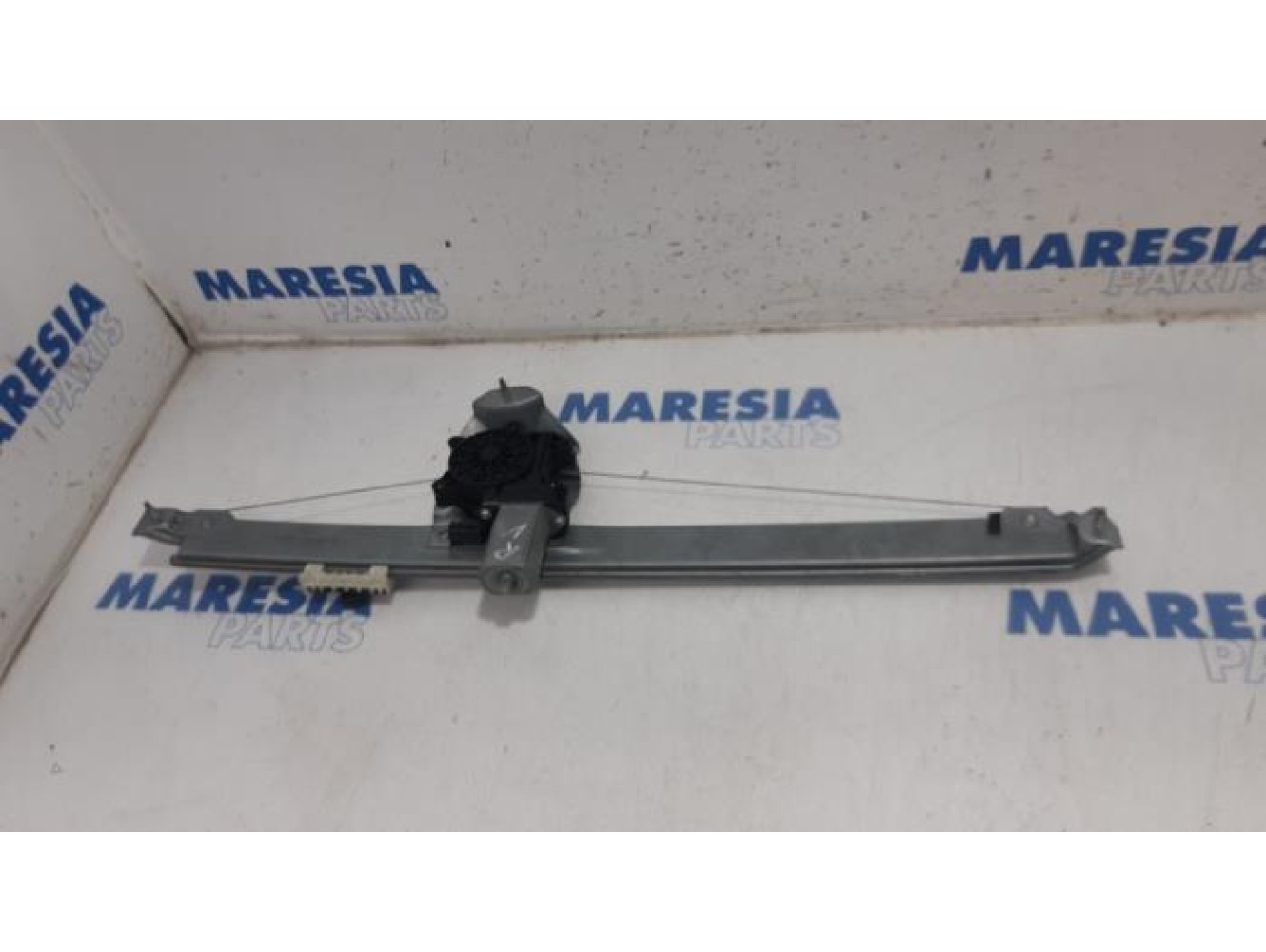 Opel - Vivaro - Window mechanism 2-door, front right