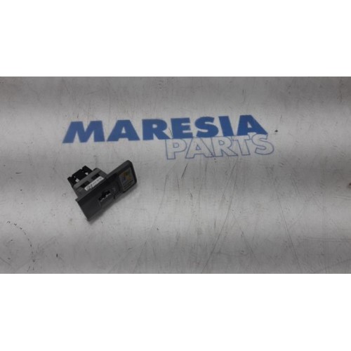 Fiat - Bravo - AUX/USB aansluiting