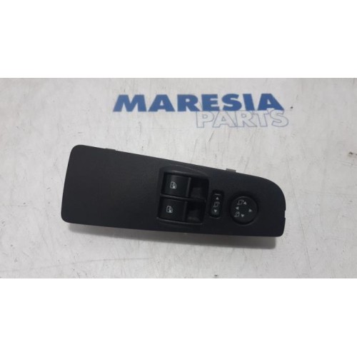 Fiat - Bravo - Multi-functional window switch