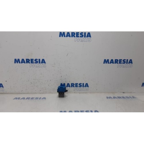 Peugeot - 308 - Cooling fan resistor