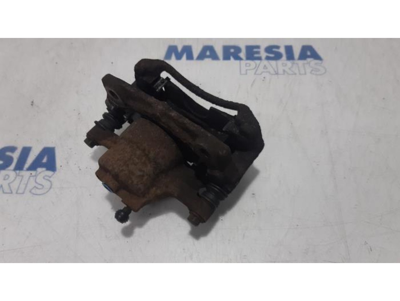 Peugeot - 107 - Front brake calliper, left