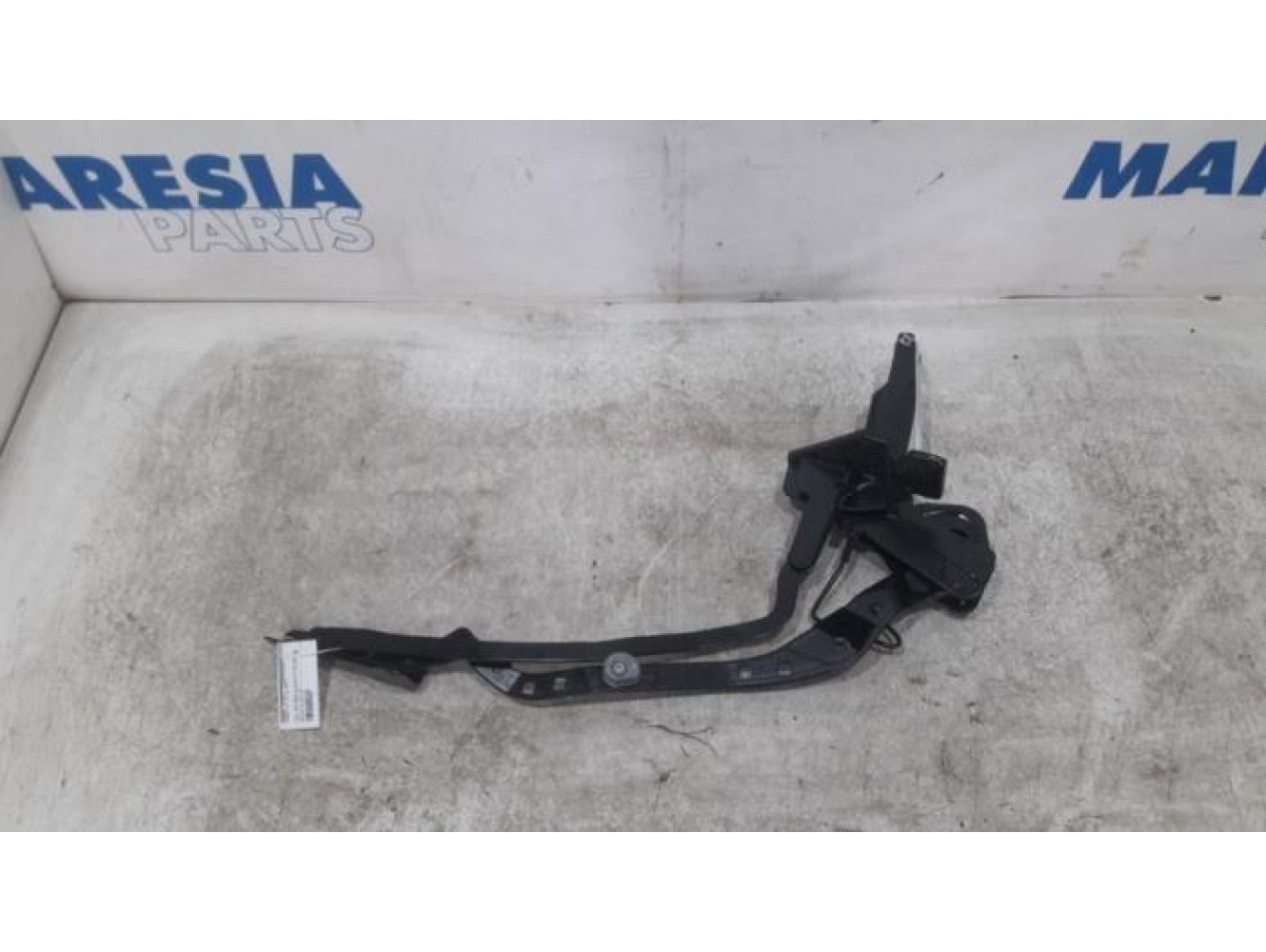 Peugeot - 207 - Convertible top hinge