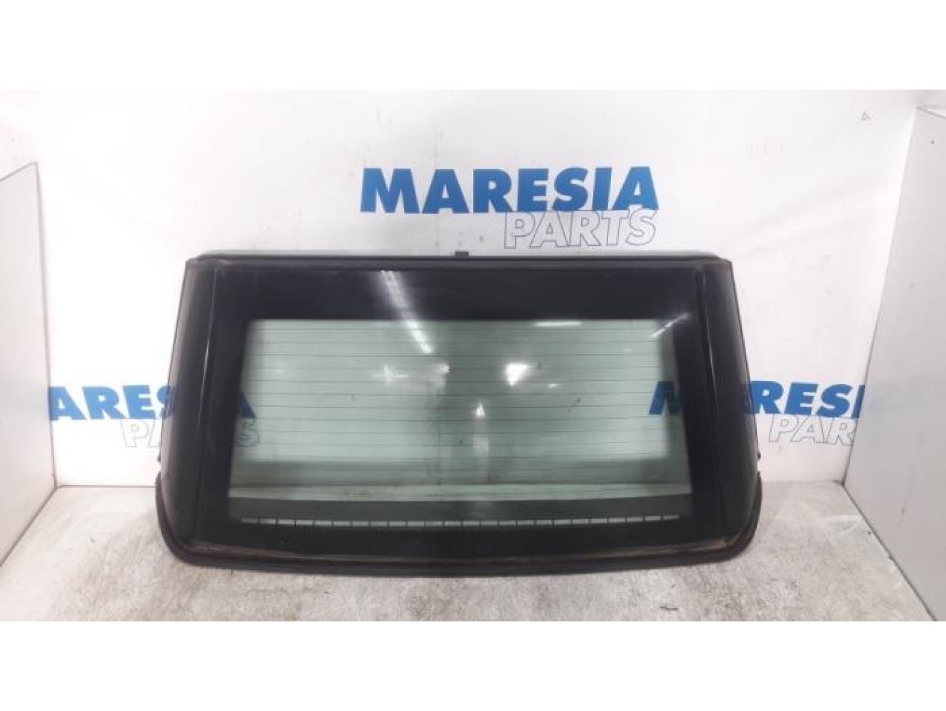 Peugeot - 207 - Rear window