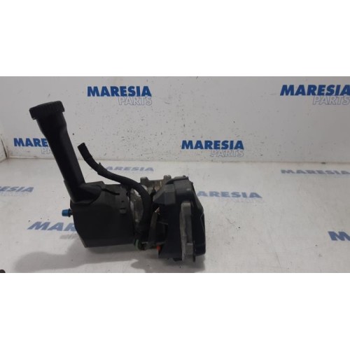 Peugeot - 308 - Power steering pump