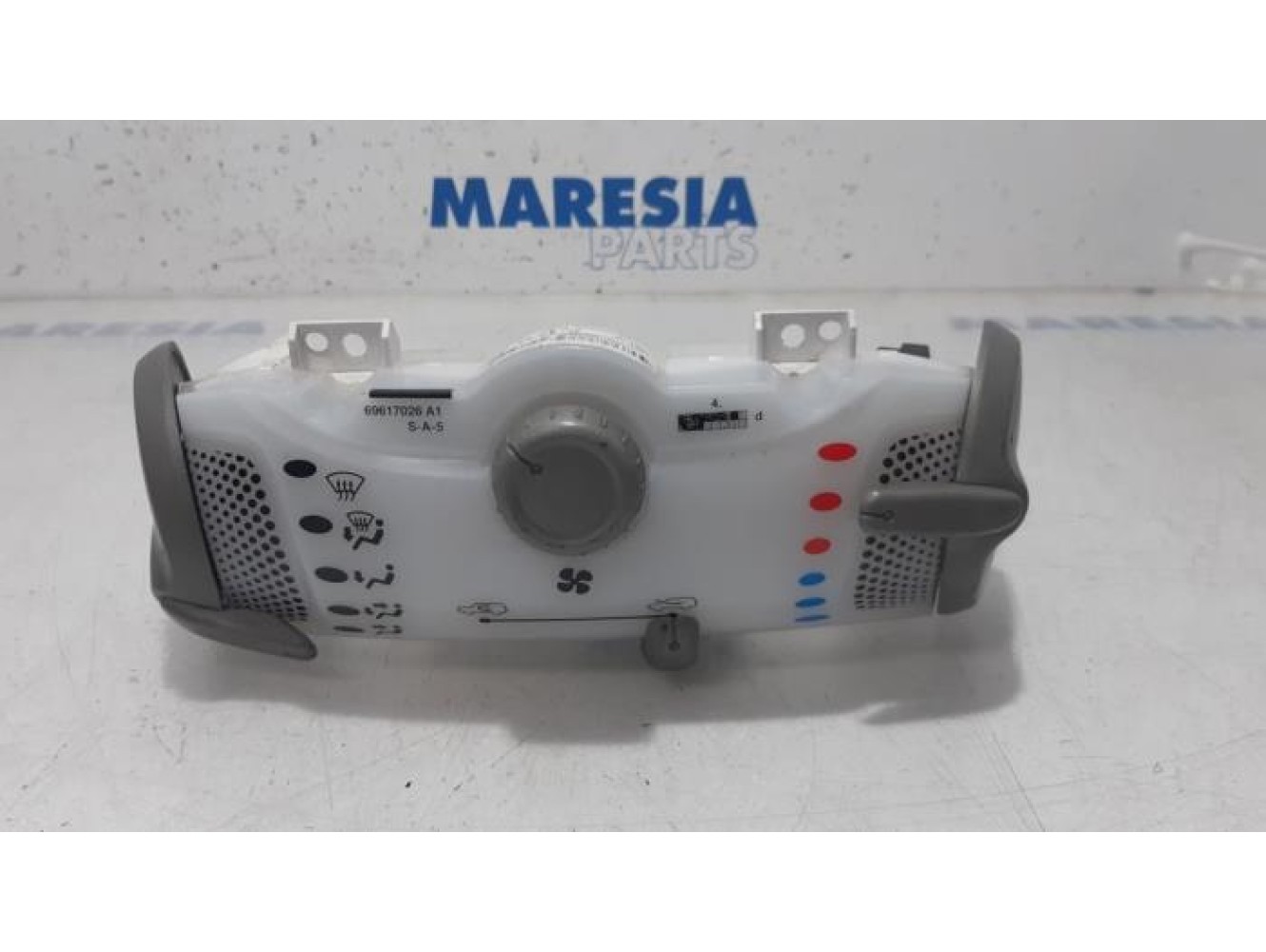 Peugeot - 107 - Heater control panel