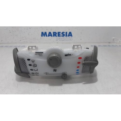 Peugeot - 107 - Heater control panel