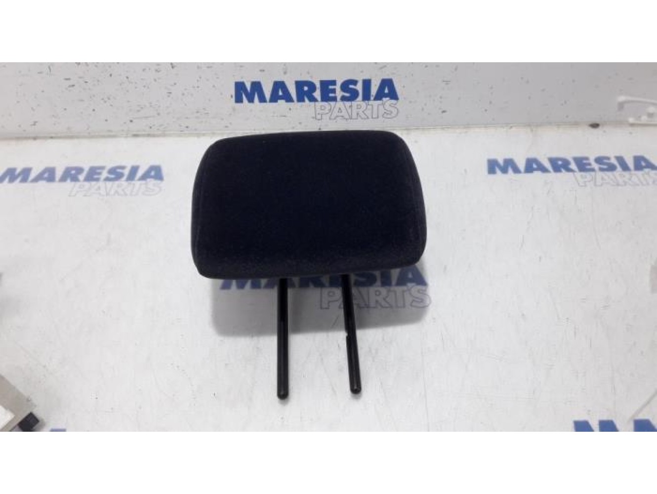 Peugeot - 206 - Headrest