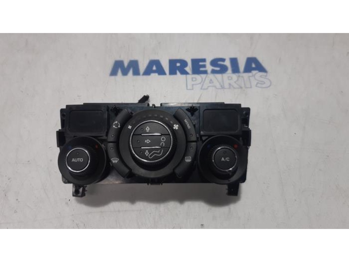 Peugeot - RCZ - Heater control panel