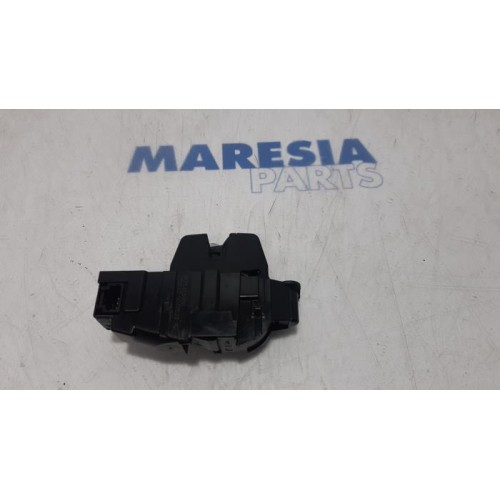 Peugeot - RCZ - Tailgate lock mechanism