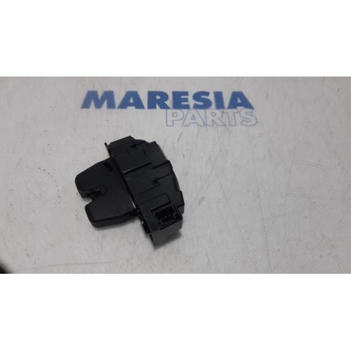 Peugeot - 508 - Tailgate lock mechanism