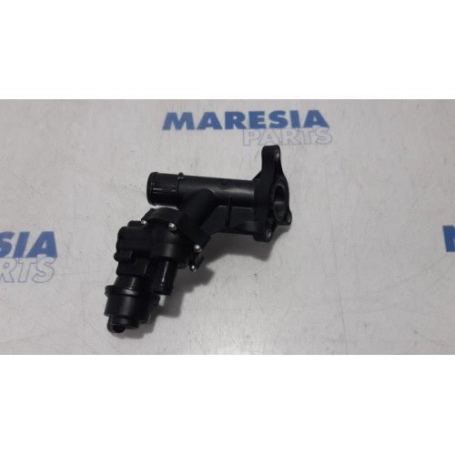 Renault - Trafic - Water pipe
